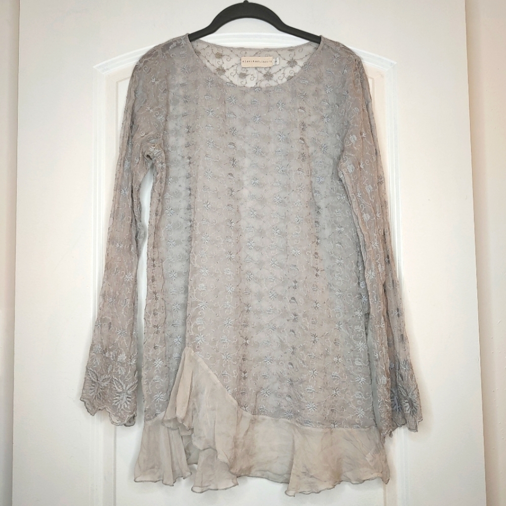 Johnny Was 4 Love and Liberty Silk Embroidered Boho Ruffle Top Gray Semi…